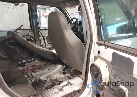 2000 Ford Explorer Xls z USA, uszkodzony, nr VIN 1FMZU72X1YZB29785